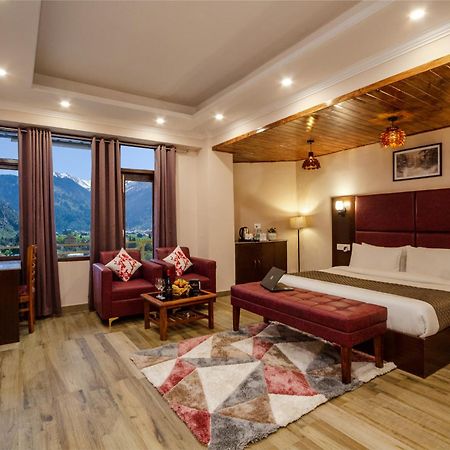 The Spruce Mansion Hotel Manali  Bagian luar foto