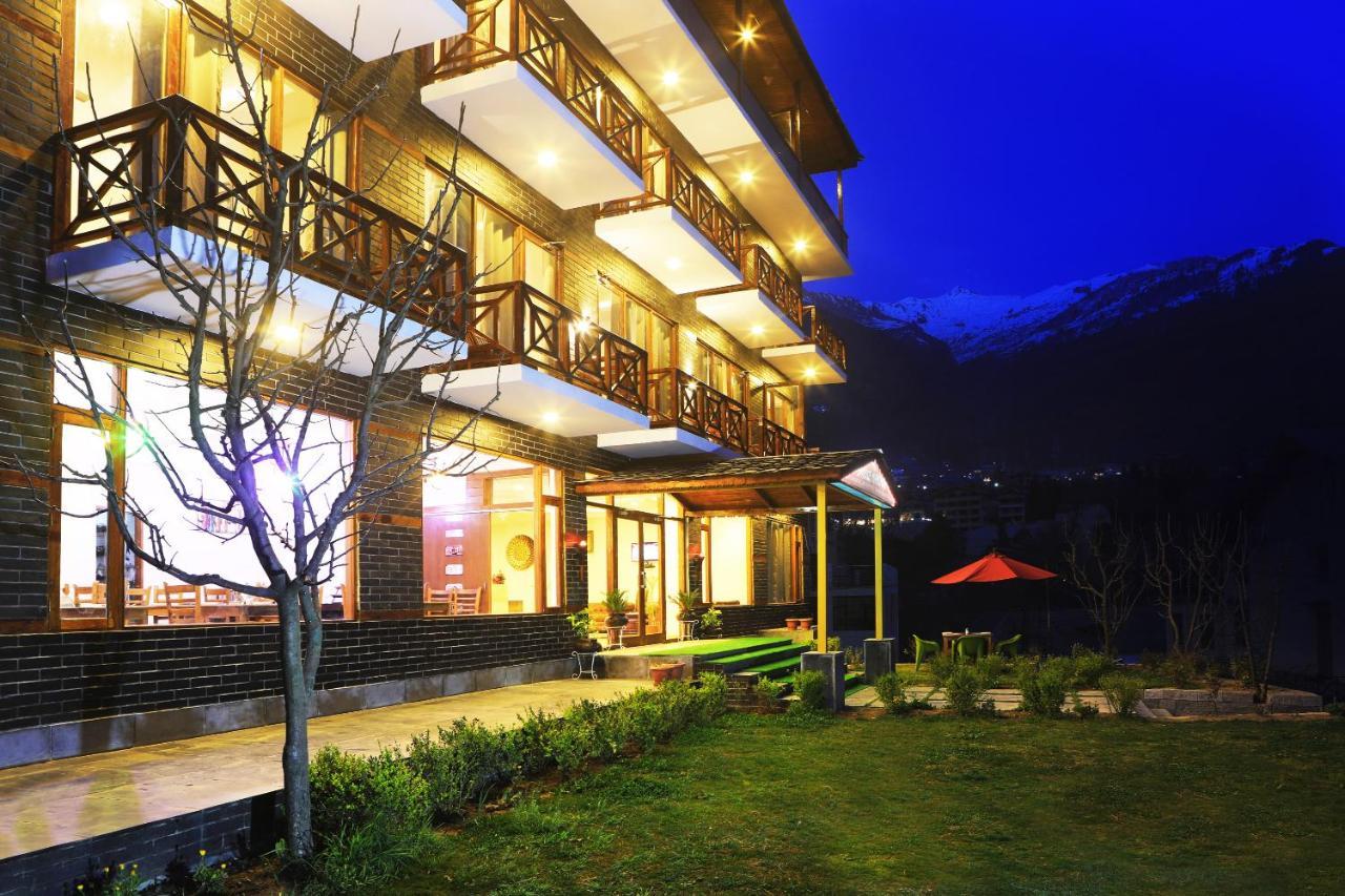 The Spruce Mansion Hotel Manali  Bagian luar foto