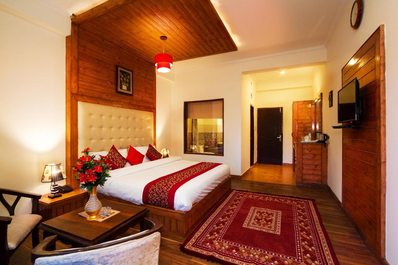 The Spruce Mansion Hotel Manali  Bagian luar foto