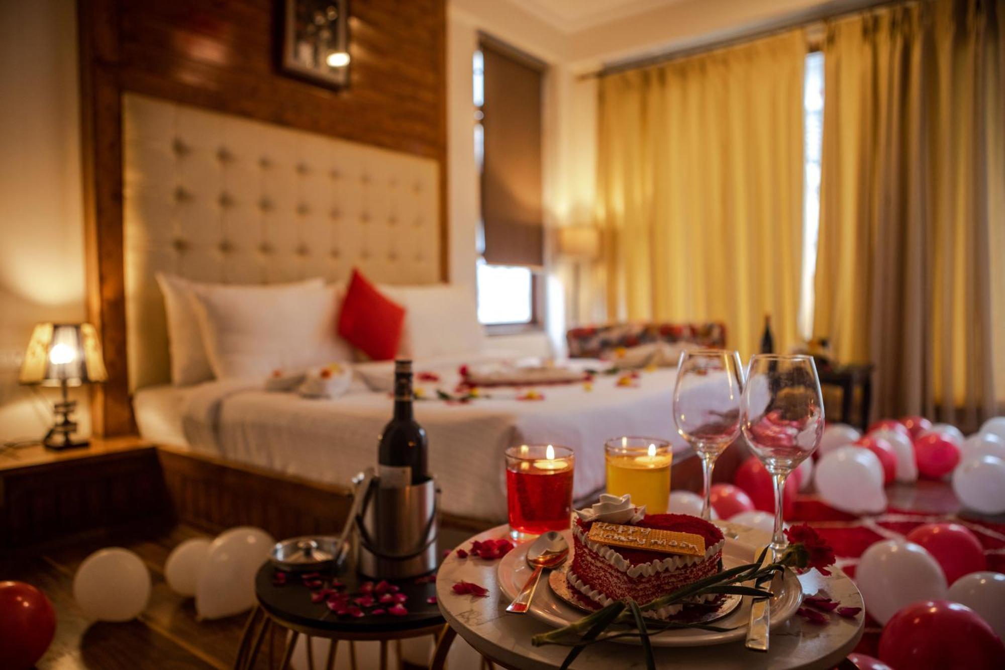 The Spruce Mansion Hotel Manali  Bagian luar foto