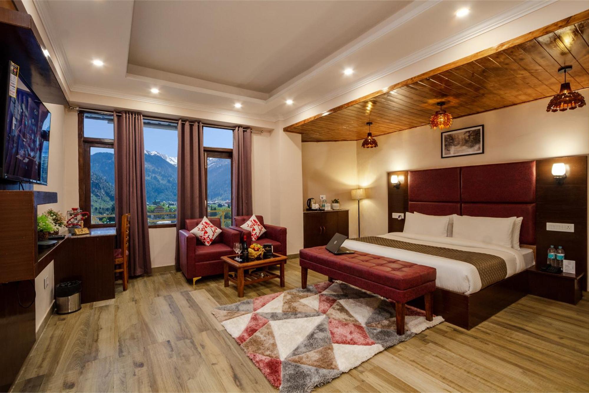 The Spruce Mansion Hotel Manali  Bagian luar foto